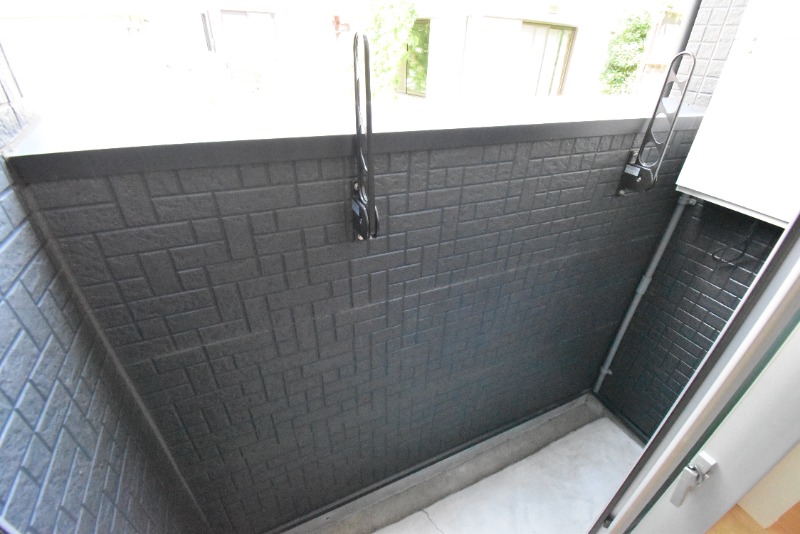 ��ʌ��������܎s��{��x�̓����Q���ڂ̃A�p�[�g�̃o���R�j�[