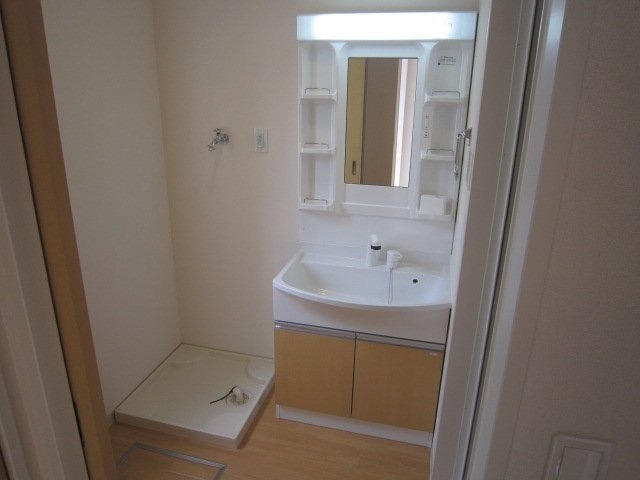 ��ʌ��z�J�s�쒬�Q���ڂ̃A�p�[�g�̐��ʏ�