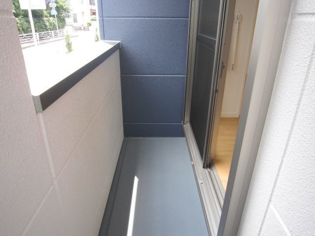 ��ʌ��z�J�s�쒬�Q���ڂ̃A�p�[�g�̃o���R�j�[