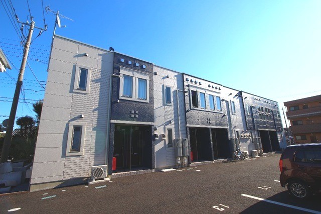 ��ʌ��z�J�s�쒬�Q���ڂ̃A�p�[�g�̒��ԏ�