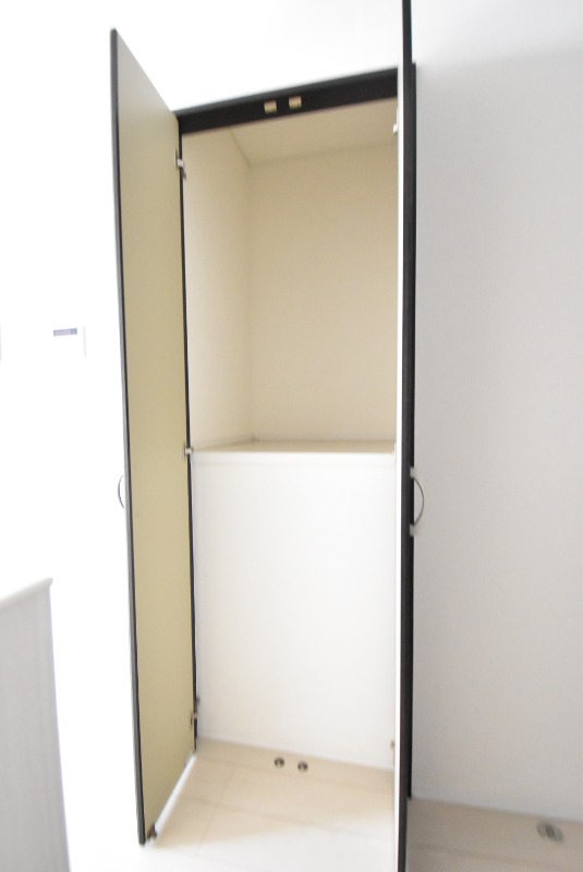 ��ʌ��������܎s�΋�厚���̃A�p�[�g�̎��[