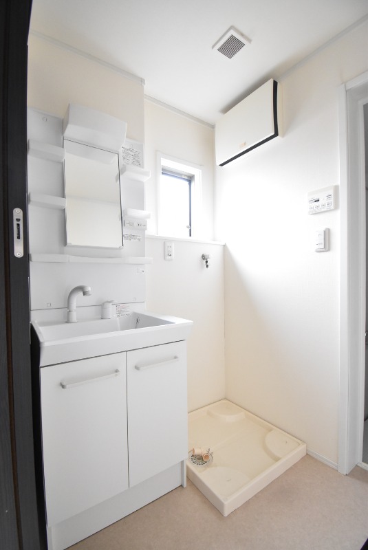 ��ʌ��������܎s�΋�厚���̃A�p�[�g�̐��ʏ�