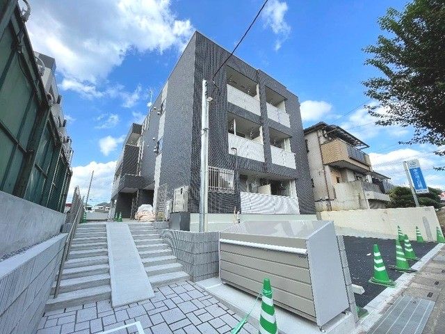 ��ʌ�����s�˒˂S���ڂ̃}���V�����̌����O��