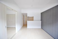 ��ʌ��z�J�s���C�N�^�E���W���ڂ̃}���V�����̋��ԁE���r���O