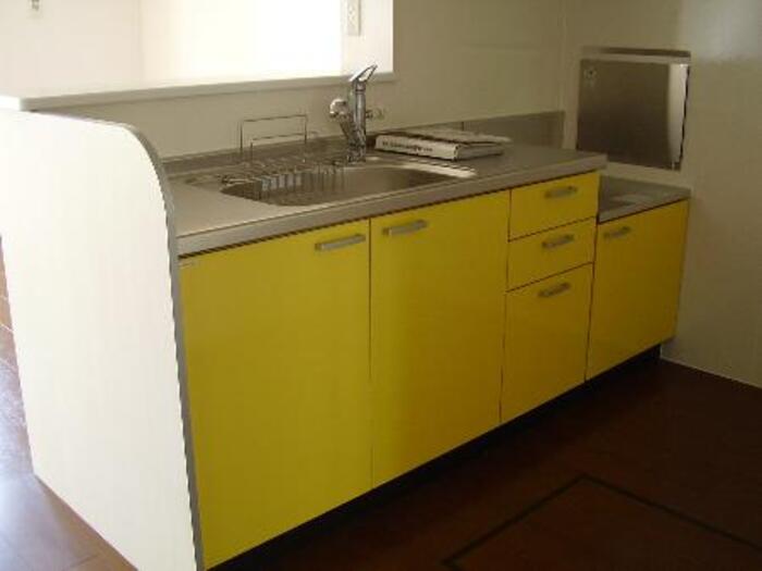 ��ʌ��z�J�s�k�z�J�Q���ڂ̃A�p�[�g�̃L�b�`��