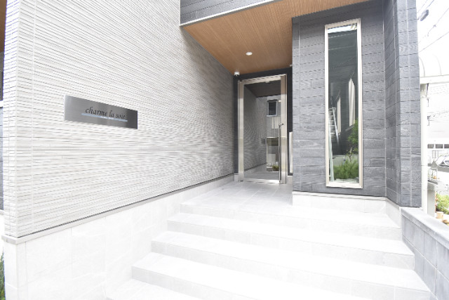 ��ʌ��������܎s������㗎���X���ڂ̃A�p�[�g�̃G���g�����X