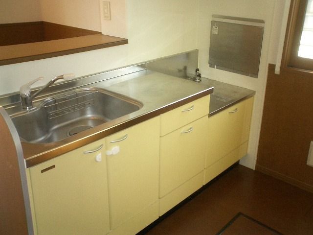 ��ʌ��������܎s�k��ޗǒ��̃A�p�[�g�̃L�b�`��