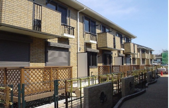 ��ʌ��������܎s�k��ޗǒ��̃A�p�[�g�̌����O��