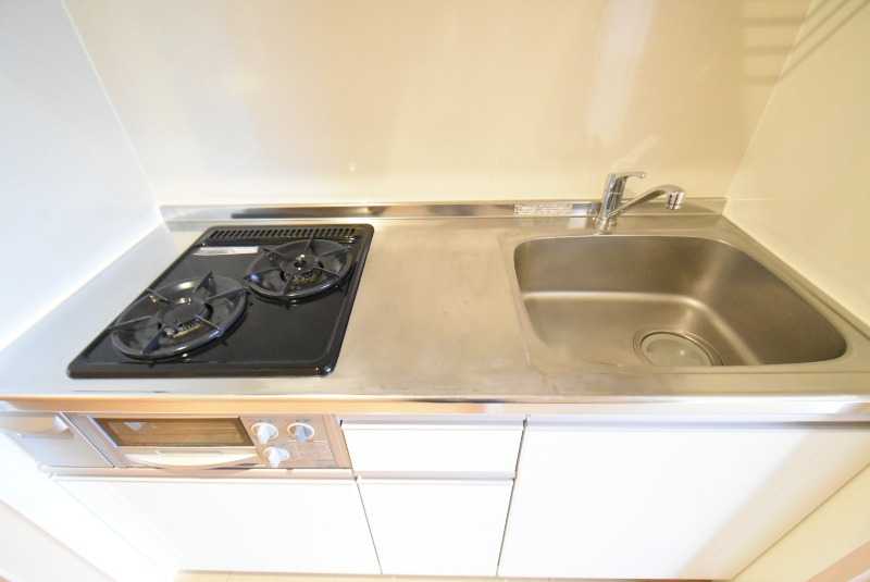 ��ʌ��������܎s�k��������Q���ڂ̃A�p�[�g�̃L�b�`��