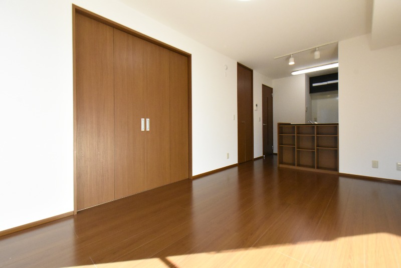 ��ʌ��������܎s�k��g�쒬�P���ڂ̃A�p�[�g�̋��ԁE���r���O