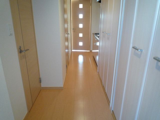 ��ʌ�����s�핽�Q���ڂ̃}���V�����̌���