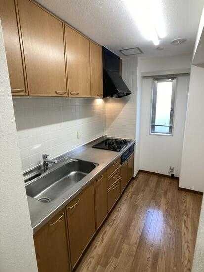 ��ʌ��������܎s��{��g�~���S���ڂ̃}���V�����̃L�b�`��