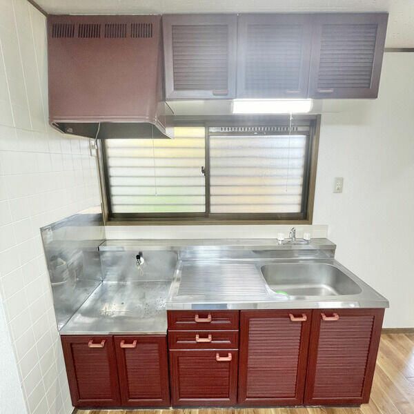 ��ʌ�����s�݉ƒ��̃A�p�[�g�̃L�b�`��