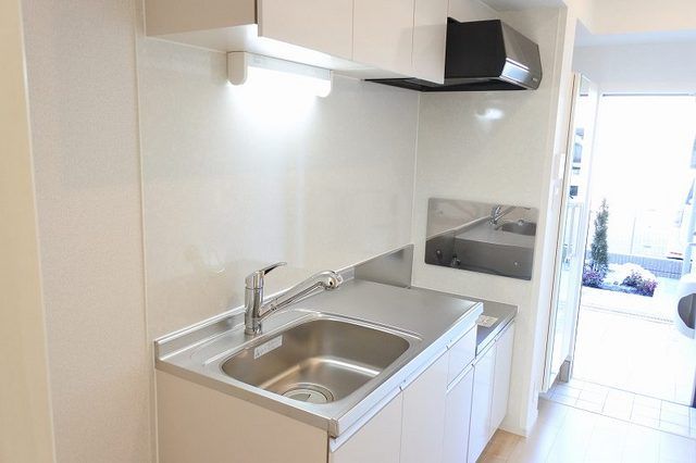 ��ʌ�����s�]�˂R���ڂ̃A�p�[�g�̃L�b�`��