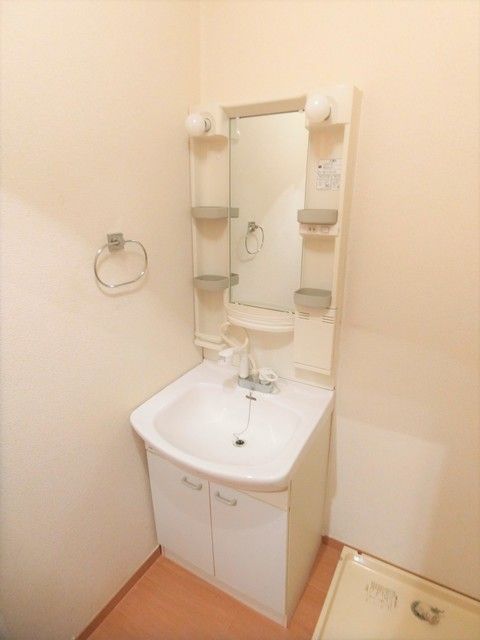 ��ʌ��������܎s�΋揼�؂R���ڂ̃A�p�[�g�̐��ʏ�