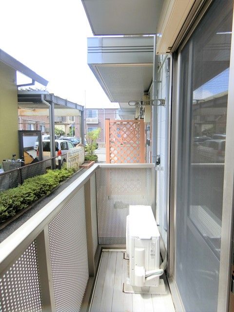 ��ʌ��������܎s�΋揼�؂R���ڂ̃A�p�[�g�̃o���R�j�[