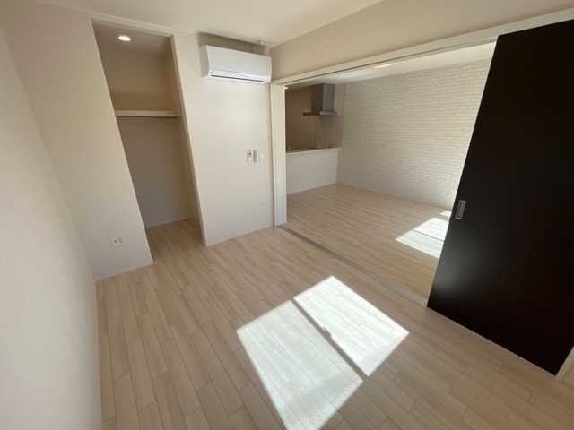 ��ʌ��������܎s����厚���L�̃A�p�[�g�̋��ԁE���r���O