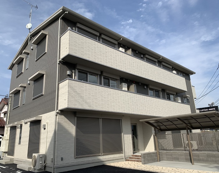 ��ʌ��z�J�s���z�J�R���ڂ̃A�p�[�g�̌����O��