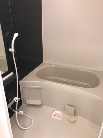 ��ʌ�����s�厚�Ԉ�̃A�p�[�g�̃o�X