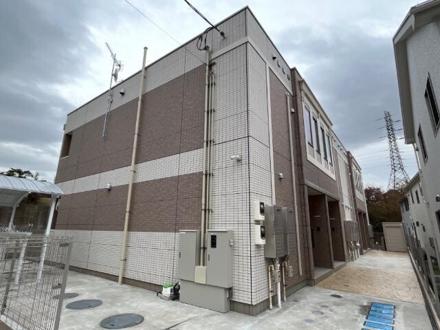 ��ʌ�����s�厚�����̃A�p�[�g�̌����O��