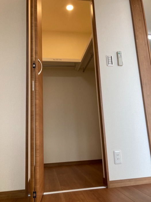 ��ʌ��������܎s������厚��J�̃A�p�[�g�̎��[