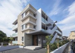 ��ʌ��������܎s������{�����U����5-18�̃}���V�����̌����O��