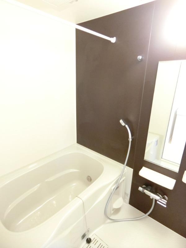 ��ʌ��z�J�s�{�{���S���ڂ̃A�p�[�g�̃o�X