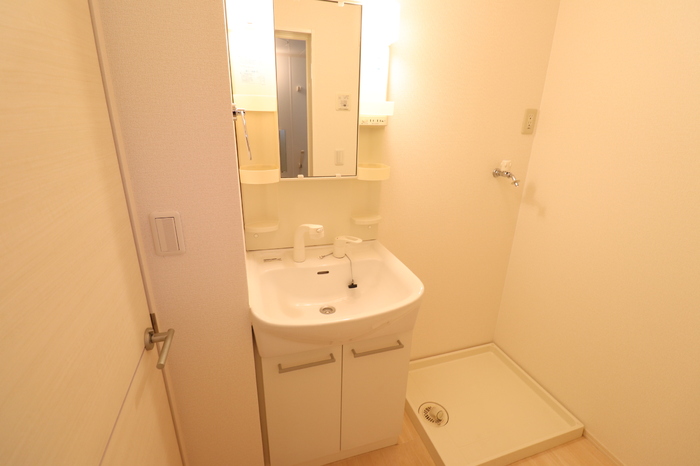 ��ʌ��z�J�s�ԎR���R���ڂ̃A�p�[�g�̐��ʏ�