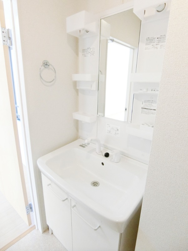 ��ʌ��z�J�s�{�{���S���ڂ̃A�p�[�g�̐��ʏ�