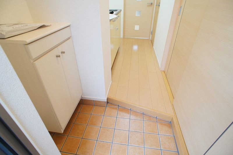 ��ʌ�����s�����Q���ڂ̃A�p�[�g�̌���