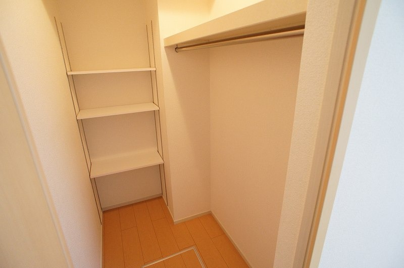 ��ʌ�����s�����Q���ڂ̃A�p�[�g�̎��[