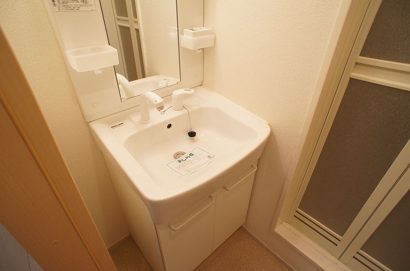 ��ʌ�����s�����Q���ڂ̃A�p�[�g�̐��ʏ�