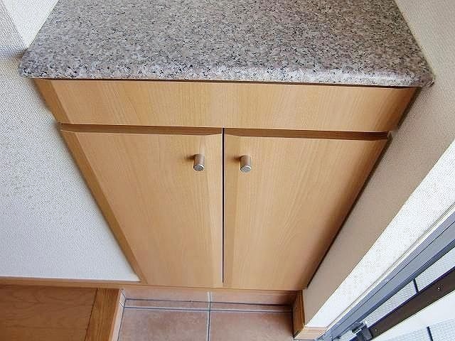 ��ʌ�����s�厚���s�̃A�p�[�g�̎��[