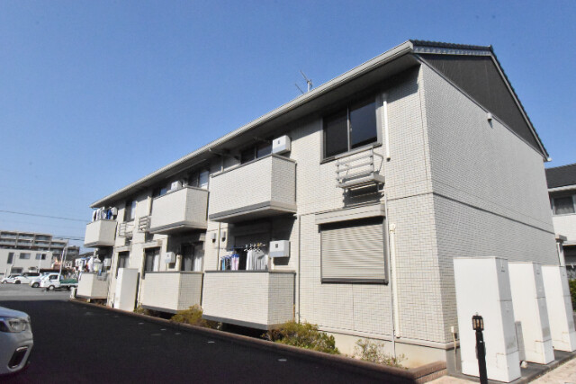 ��ʌ��z�J�s�ԎR���R����63�̃A�p�[�g�̌����O��