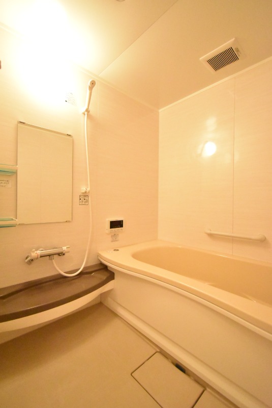 ��ʌ��z�J�s�ԎR���R���ڂ̃A�p�[�g�̃o�X