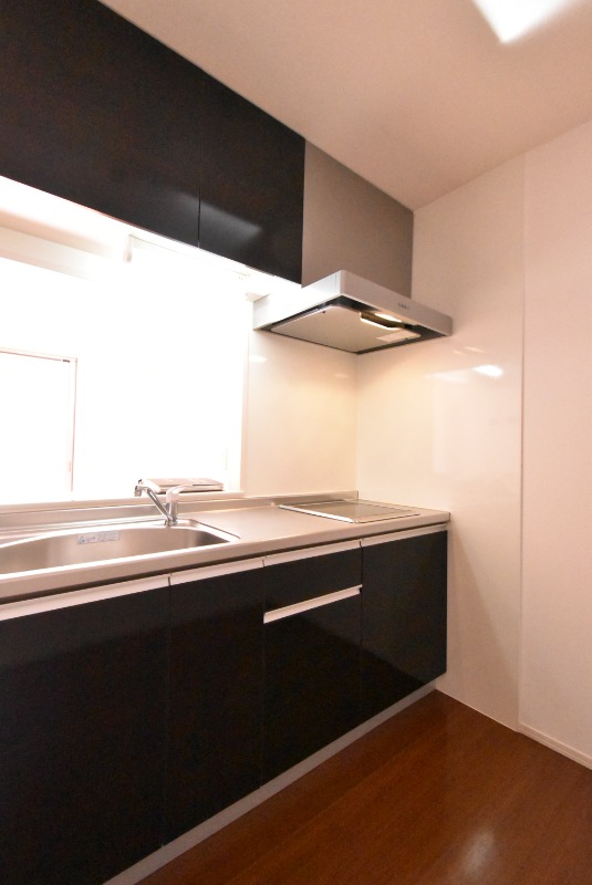 ��ʌ��z�J�s�ԎR���R���ڂ̃A�p�[�g�̃L�b�`��