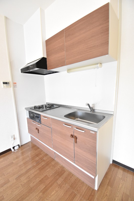 ��ʌ�����s�˒˂Q���ڂ̃}���V�����̃L�b�`��