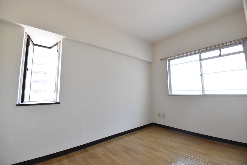 ��ʌ�����s�˒˂Q���ڂ̃}���V�����̂��̑������E�X�y�[�X