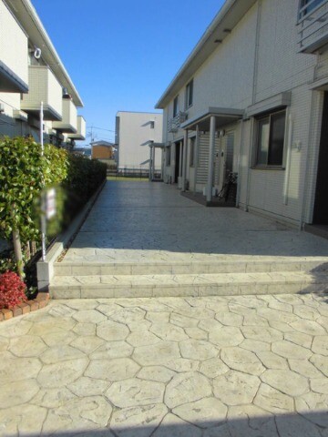 ��ʌ��z�J�s�ԎR���R���ڂ̃A�p�[�g�̃G���g�����X