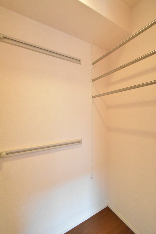 ��ʌ��z�J�s�ԎR���R���ڂ̃A�p�[�g�̎��[