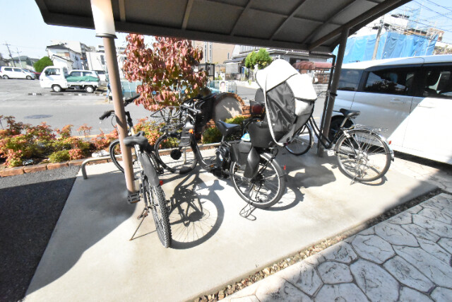 ��ʌ��z�J�s�ԎR���R���ڂ̃A�p�[�g�̂��̑�