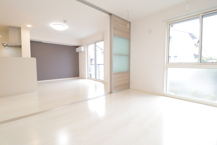 ��ʌ��z�J�s���C�N�^�E���U���ڂ̃A�p�[�g�̋����E���r���O