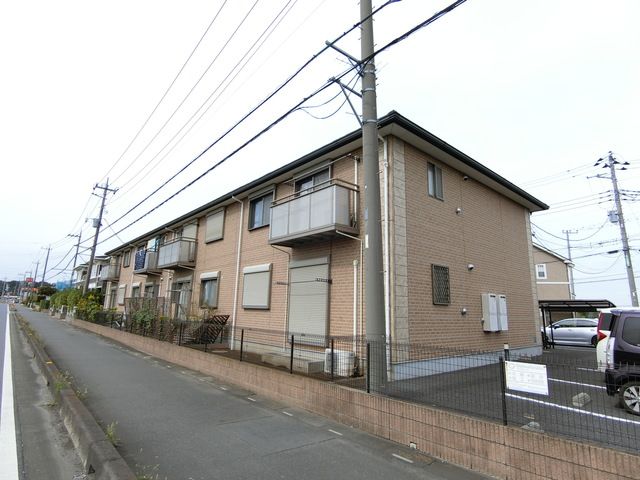 ��ʌ��k�����S�ɓޒ��w���S����33�̃A�p�[�g�̌����O��