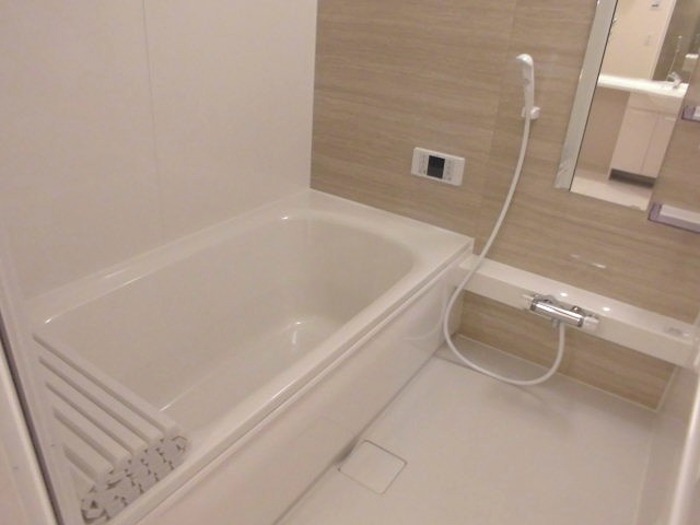 ��ʌ��������܎s�΋�厚�����̃A�p�[�g�̃o�X