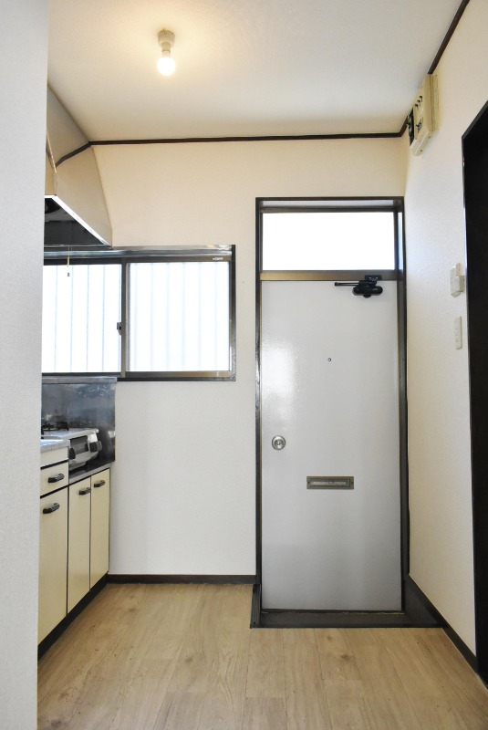 ��ʌ������s�����T���ڂ̃A�p�[�g�̌���