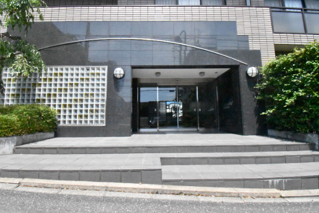 ��ʌ��������܎s�΋擌�Y�a�Q���ڂ̃}���V�����̃G���g�����X