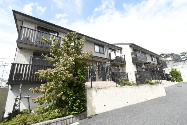 ��ʌ��������܎s����厚�w��758�̃A�p�[�g�̌����O��