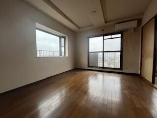 ��ʌ������s���]�P���ڂ̃}���V�����̋��ԁE���r���O