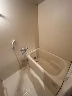 ��ʌ������s���]�P���ڂ̃}���V�����̃o�X