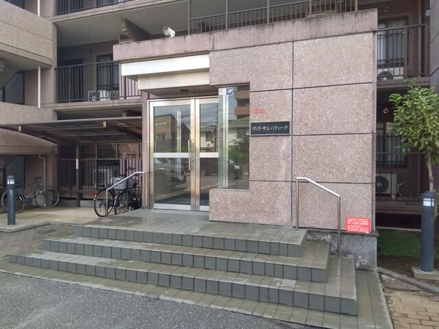 ��ʌ������s���]�P���ڂ̃}���V�����̃G���g�����X